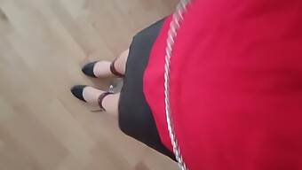 Ból Sissy: Obcasy I Związanie W Tym Filmie Bdsm