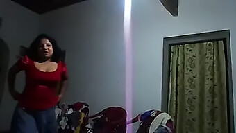 Tante Sri Lanka Yang Horny Memberikan Blowjob Pada Suaminya