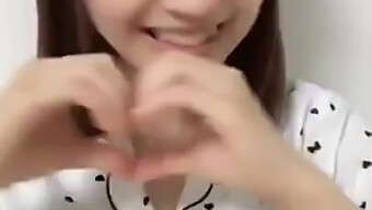 Kompilasi Tiktok Ema Ita Tentang Pertunjukan Sensual