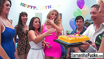 La Celebridad Samantha Recibe El Deseo De Cumpleaños De Ella Con Una Orgía Salvaje