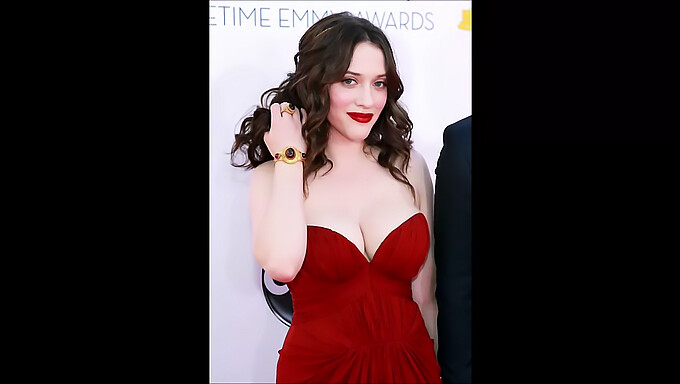 Guarda Kat Dennings Concedersi Un Piacere Solitario E Sfidarti A Unirti A Lei