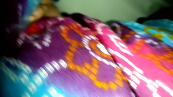 Les Seins De Bhabhi Sucent: Une Vidéo Maison Avec Une Femme De Chambre Chaude