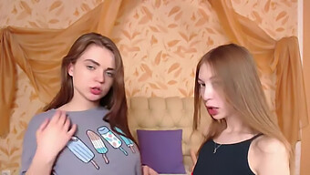 Lesbičky Sa Bozkávajú S Kráskami