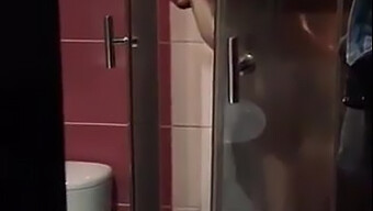 Sexe De Douche Fait Maison Avec Une Milf Blonde