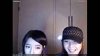 Asiatische Webcam-Spielzeugspiele