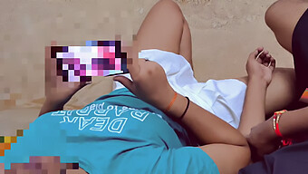 Suman, Una Adolescente India, Atrapada Masturbándose Por Su Hermanastro Y Solicita Sexo