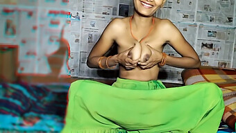 Desi Bhabhi Saa Rajua Seksiä Biseksuaaliselta Naapuriltaan