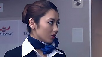 Ayu Sakurai'S Verleidelijke Stewardess Routine