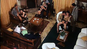 L'Esperienza Porno Vintage Definitiva: Sesso Di Gruppo, Pompini E Orge